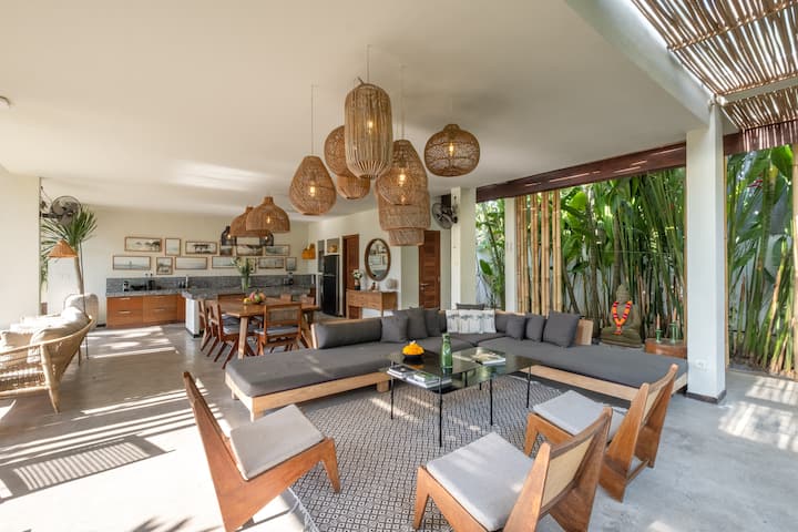 Luxury Spacious & Peaceful 4br Villa. Bingin Beach - Bali