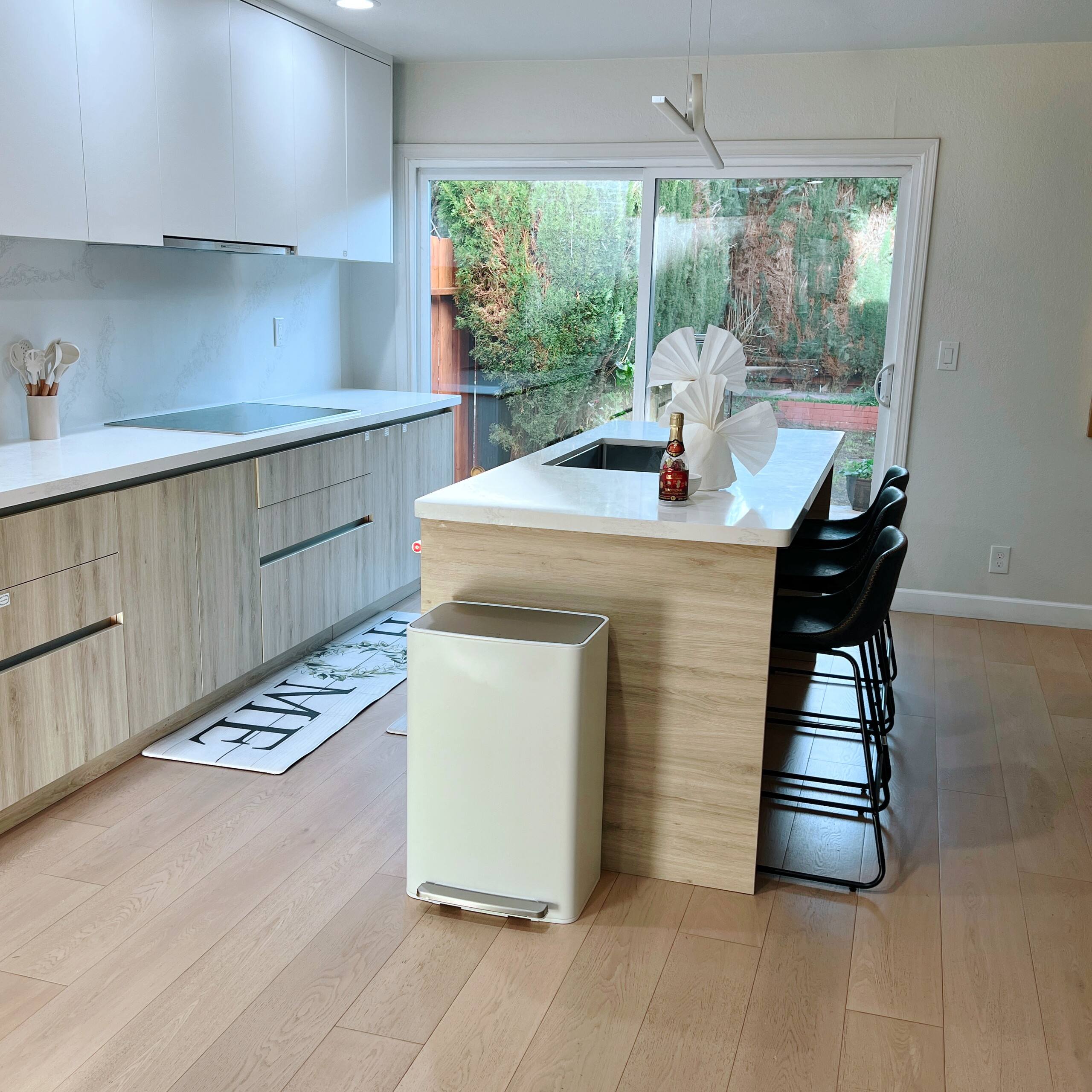 Luxury Silicon Valley Home with Digital Piano - Photo 18
