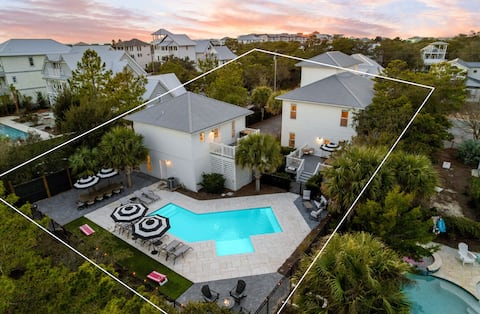 Sleeps 21! Pool, Game Room, LSV, & Carriage House!