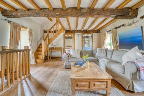 Picturesque cottage in the heart of Somerset