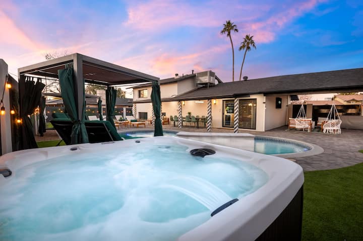 Pickleball, Game Room, Spa & Pool near Old Town