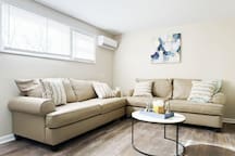 Riverside A1 | QUEEN 2BD/1BA Apt near River