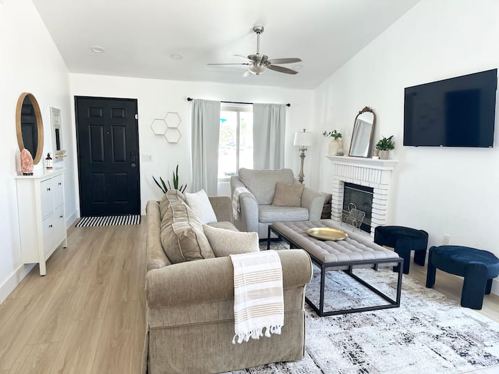 Romantic Pool & Spa Retreat - Lake Elsinore, CA