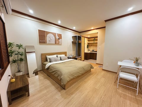 Guava Home 109 | Steps to Ben Thanh & Local Brands