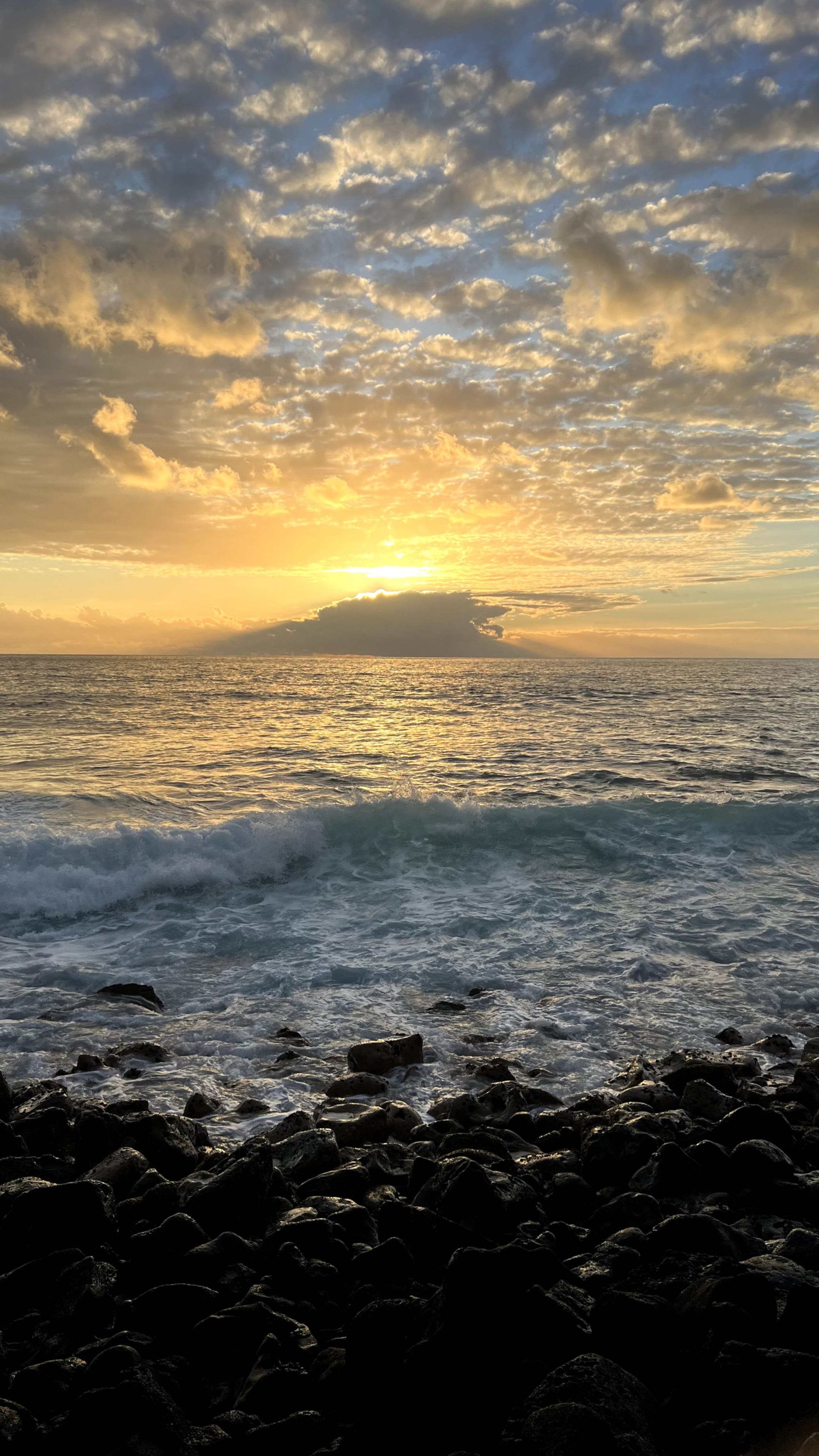 Condo in Kailua-Kona · ★4.98 · 2 bedrooms · 3 beds · 1 private bath - Image 26