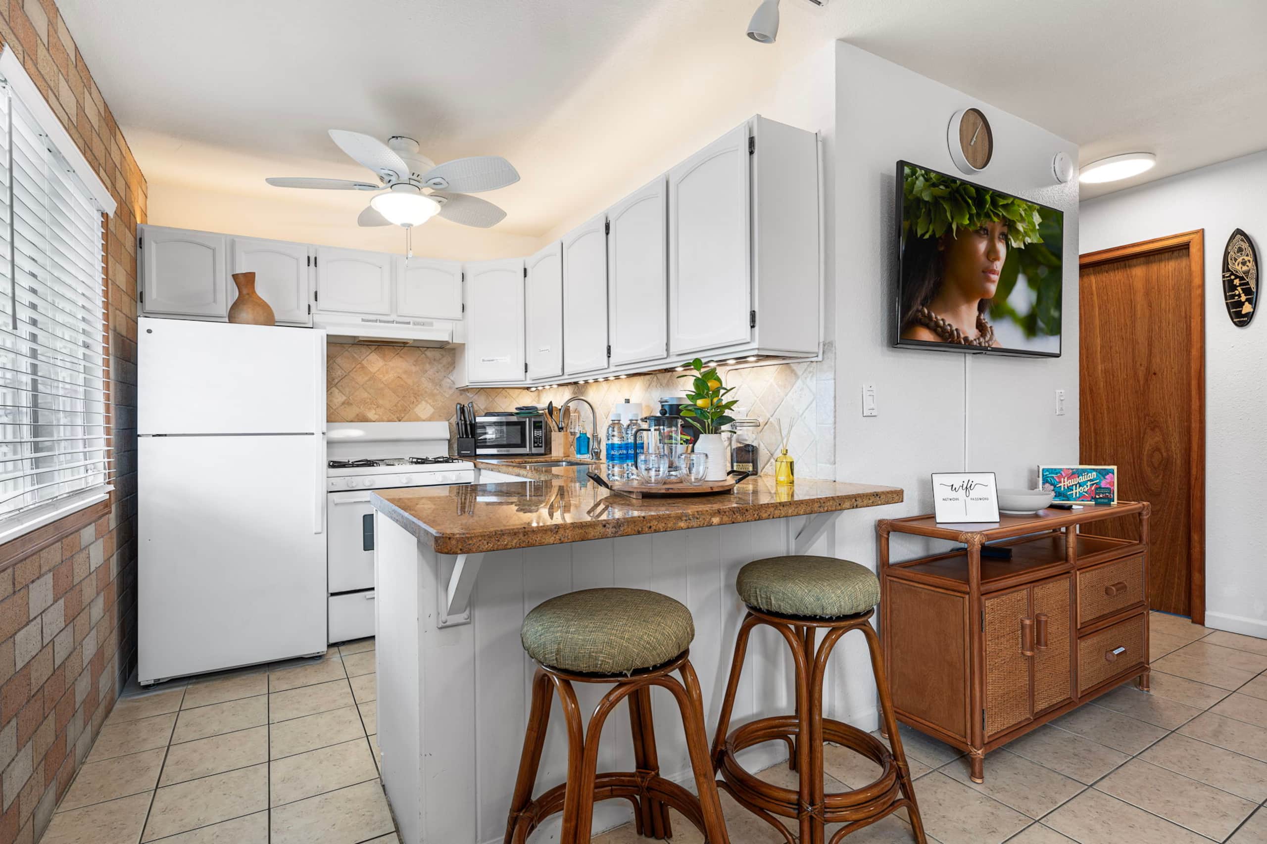 Condo in Kailua-Kona · ★4.98 · 2 bedrooms · 3 beds · 1 private bath - Image 10