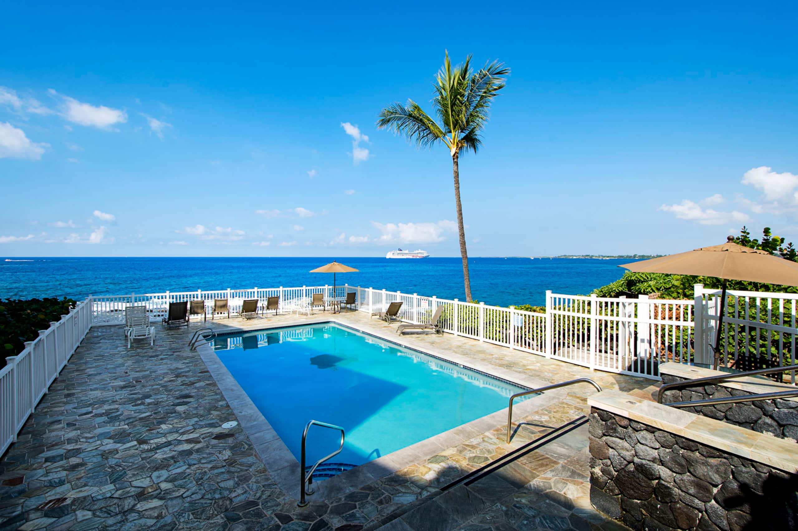 Condo in Kailua-Kona · ★4.98 · 2 bedrooms · 3 beds · 1 private bath - Image 35