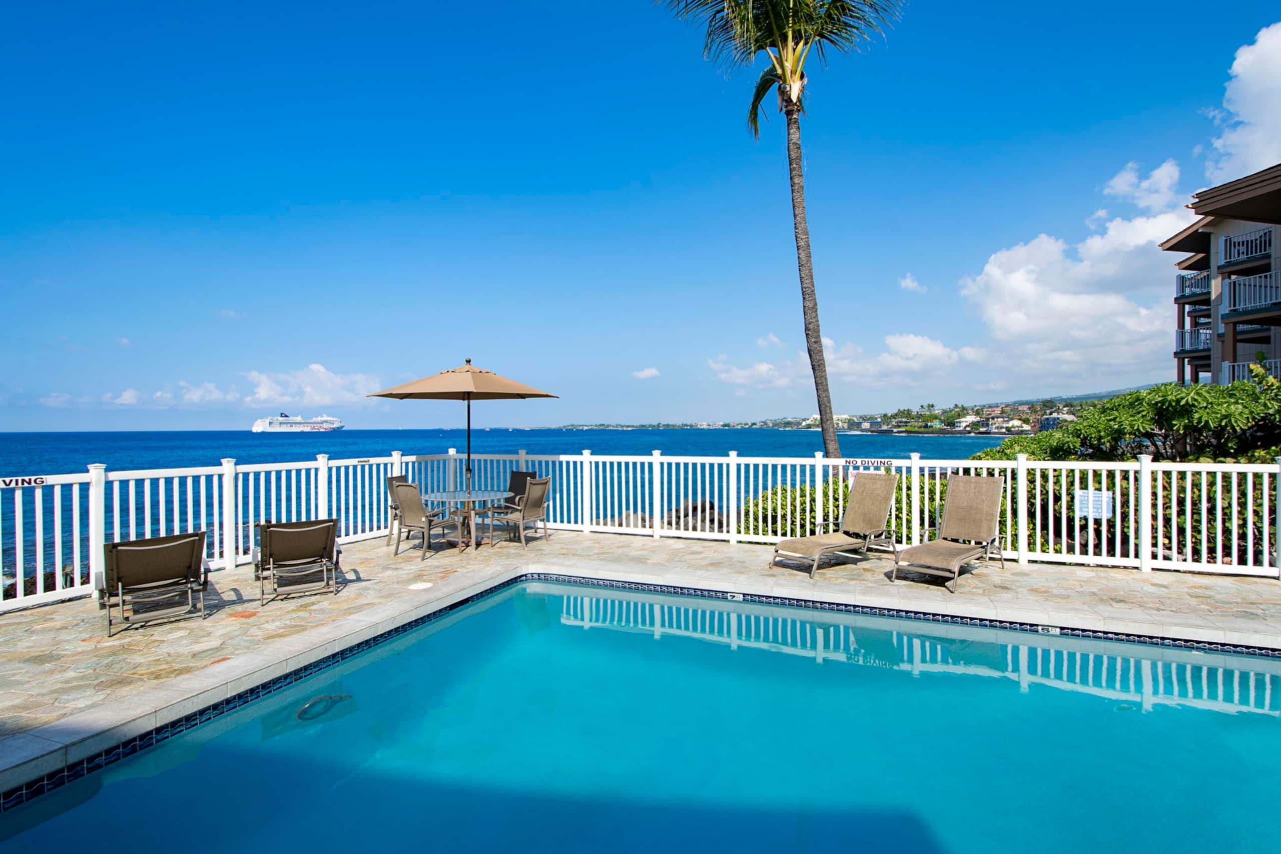 Condo in Kailua-Kona · ★4.98 · 2 bedrooms · 3 beds · 1 private bath - Image 37