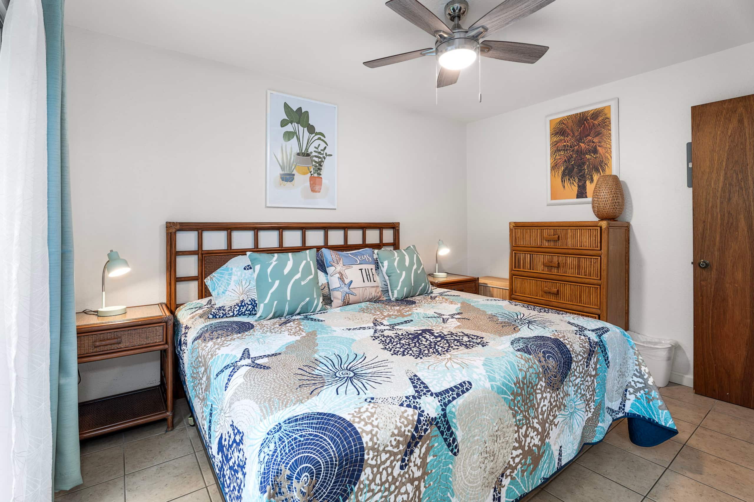 Condo in Kailua-Kona · ★4.98 · 2 bedrooms · 3 beds · 1 private bath - Image 11