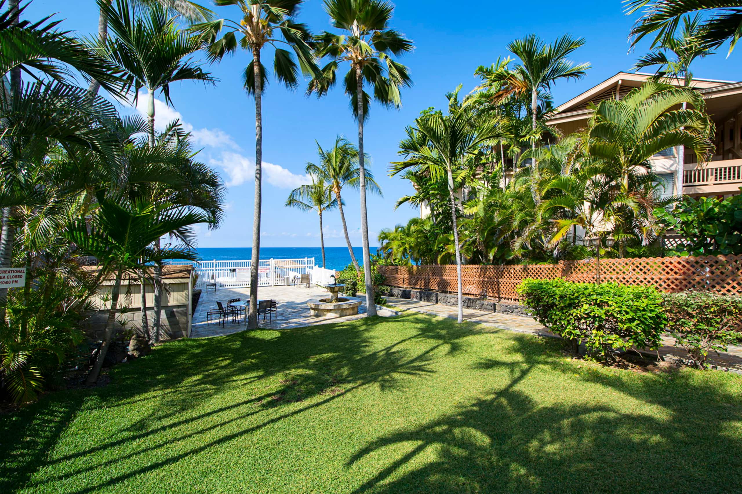 Condo in Kailua-Kona · ★4.98 · 2 bedrooms · 3 beds · 1 private bath - Image 30