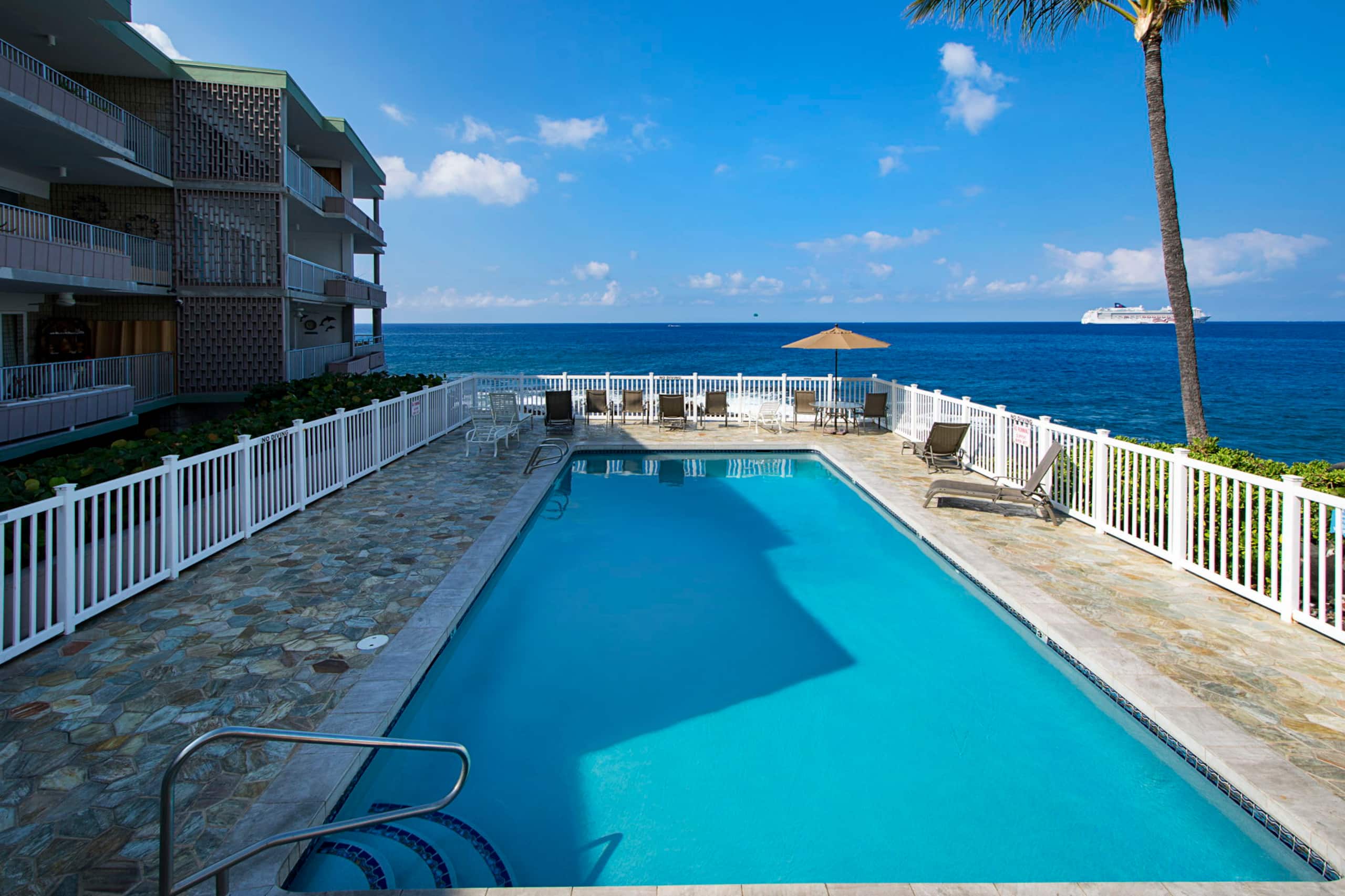 Condo in Kailua-Kona · ★4.98 · 2 bedrooms · 3 beds · 1 private bath - Image 39