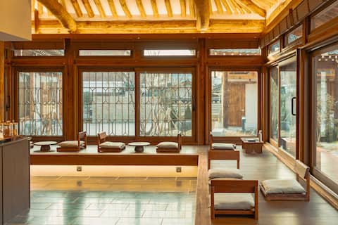 [Myeongjigak Main Building / Myeong 1] In-room Korean-style blending zone bathtub, Hanok hotel (free