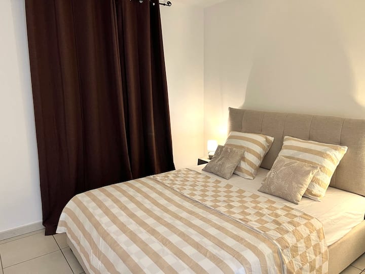 спалня със 160 х 190 легла