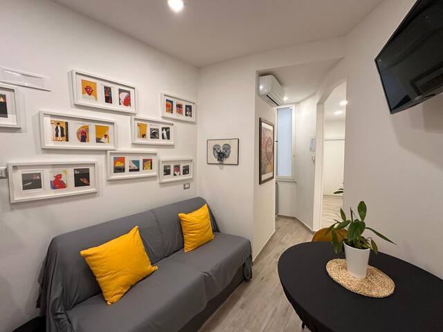 NapArt Central Apartment in Naples – My Place gallery image 5