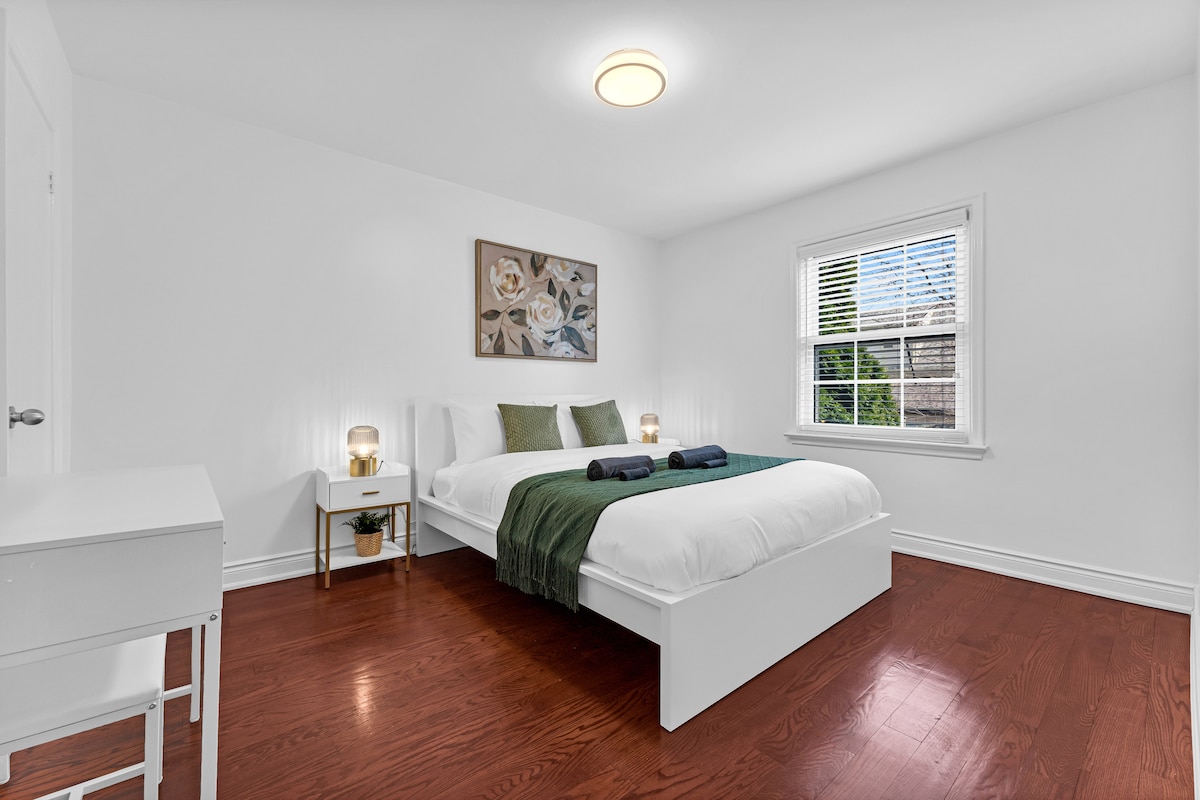 Მოიცავს ამაოების სადგურს, ტუმბოებსა და ბუნებრივ განათებას თქვენი დღის გასაახლებლად.

