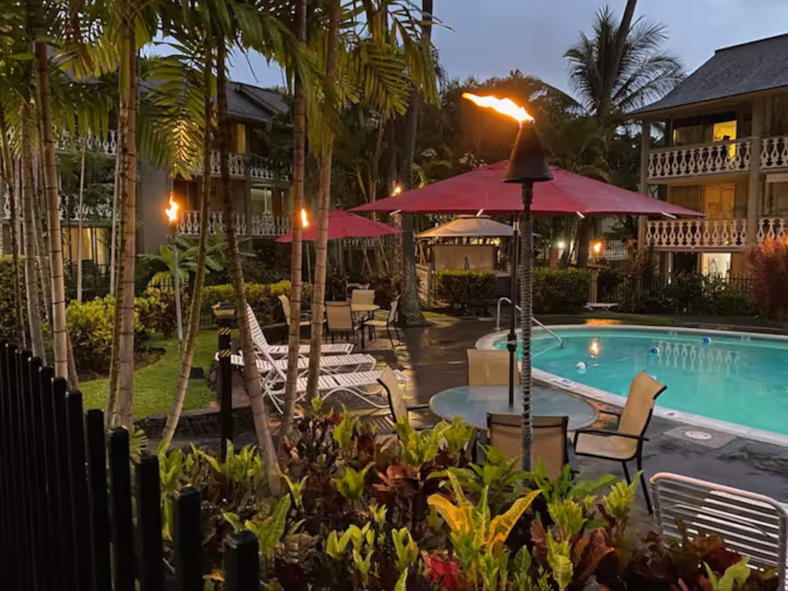Condo in Kailua-Kona · ★4.82 · Studio · 2 beds · 1 bath - Image 18