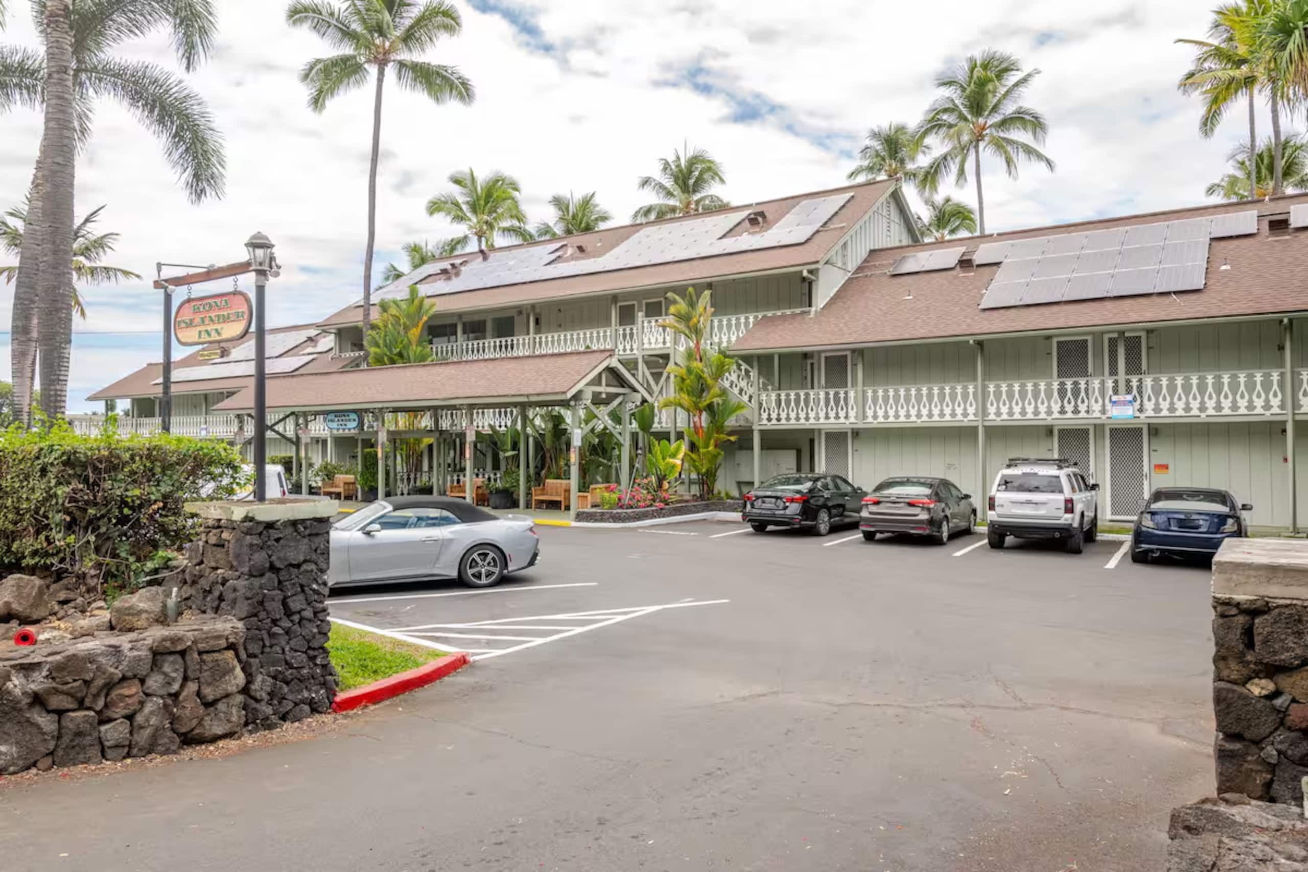 Condo in Kailua-Kona · ★4.82 · Studio · 2 beds · 1 bath - Image 15