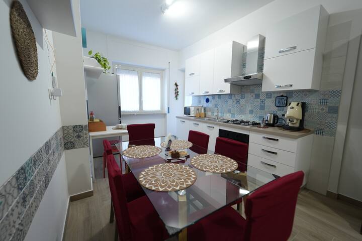 Appartamento con Vista Vesuvio Ascensore e Metro gallery image 5