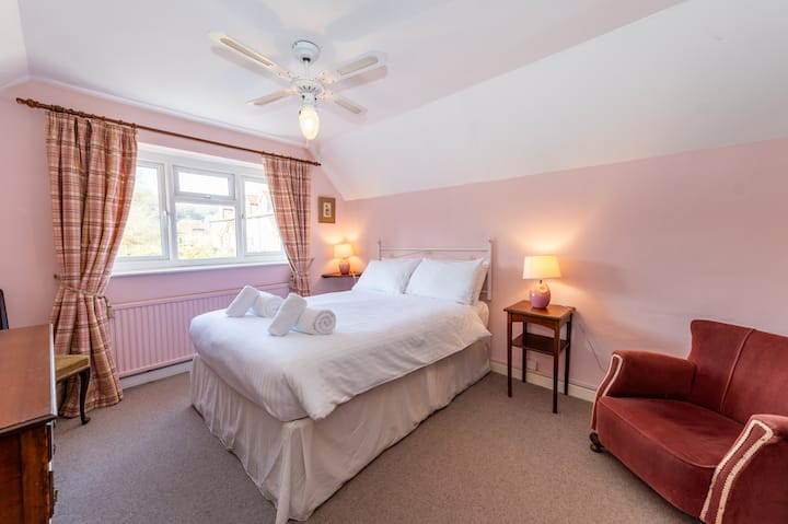 غرفة النوم 2