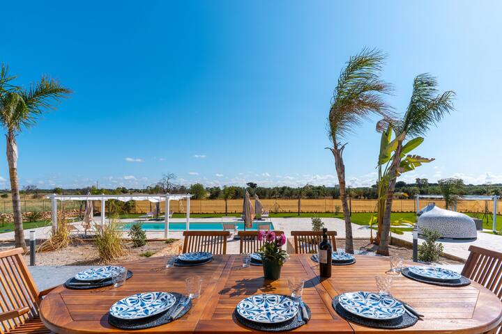 Villa Red Wind by BarbarHouse gallery image 3