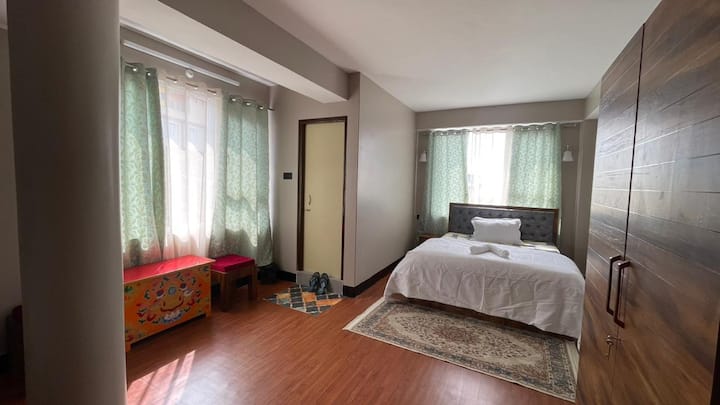 Double Bed With Single Bed Mountain View - Gangtok