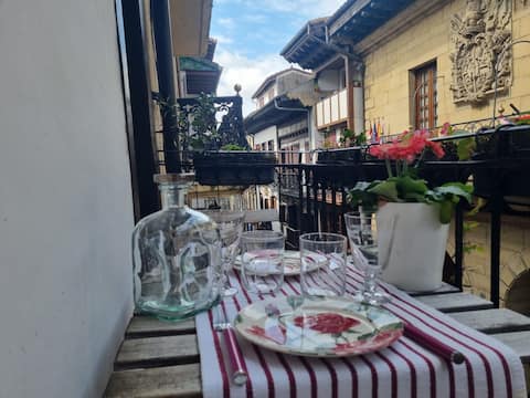 Airbnb con mejor rendimiento: Lovely apartment in the Historic Center (ESS00130) en Hondarribia/Fontarrabie