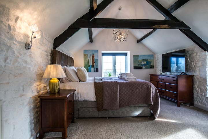 Family & Dog Friendly Rural Cottage Stunning Views - Chepstow