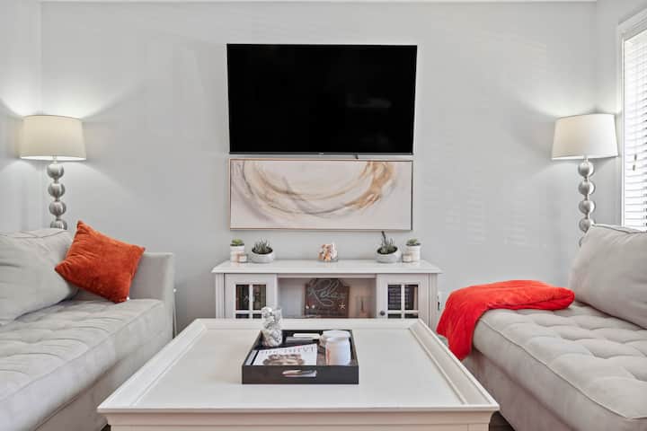 Pearl By The Shore — Newly Rennovated - Surfside Beach, SC