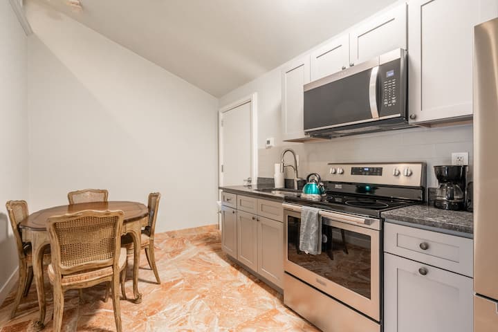 Downtown 2bedroom + 1bathroom In A+ Location - Parkside, PA