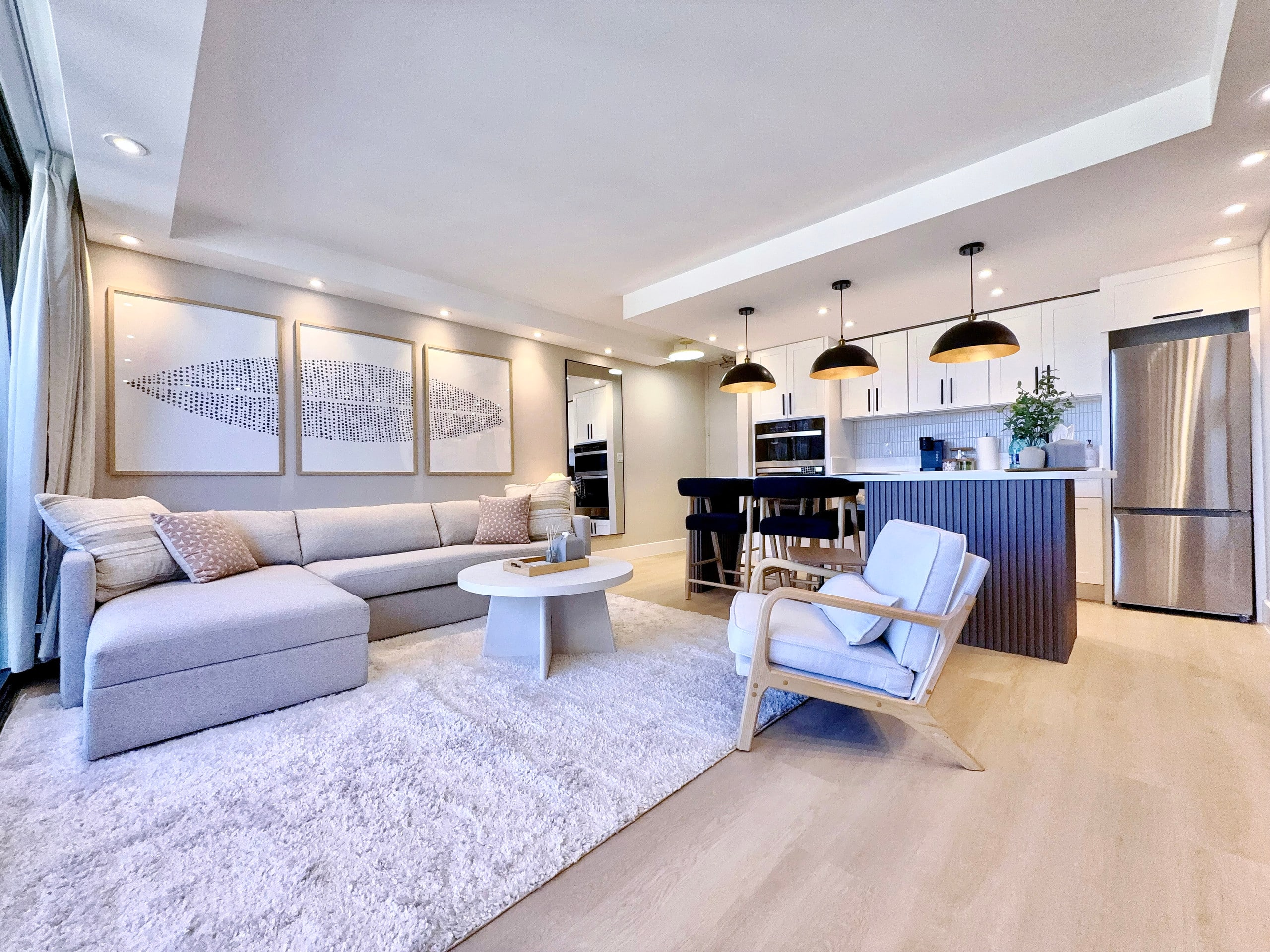 29FL-Ultra Modern 1BR-Ocean View & Free Parking! - Image 1