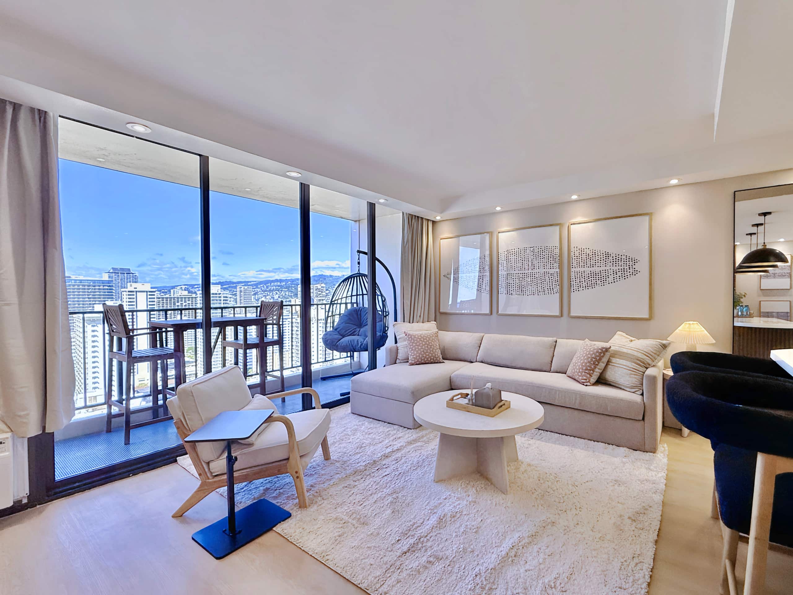29FL-Ultra Modern 1BR-Ocean View & Free Parking! - Image 3