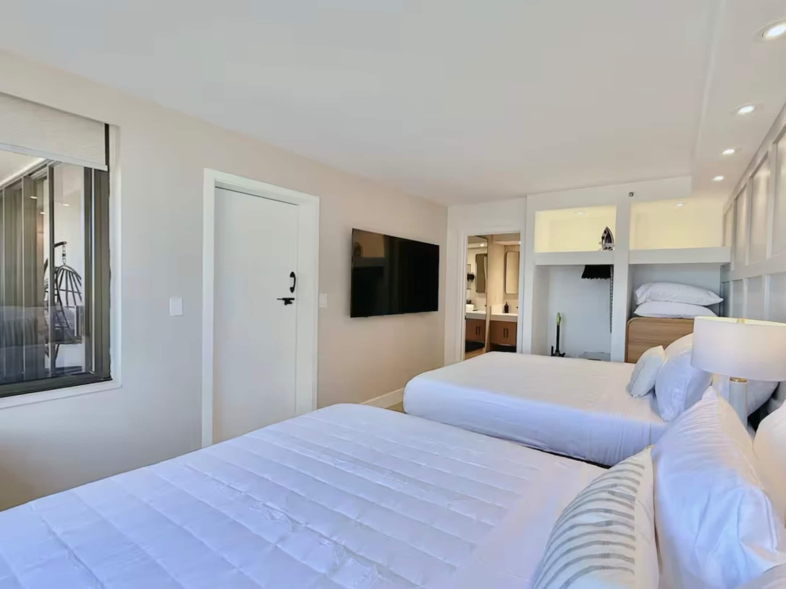 29FL-Ultra Modern 1BR-Ocean View & Free Parking! - Image 26