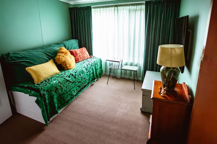 Private Garden Retreat In The Tassie Far South - Dover
