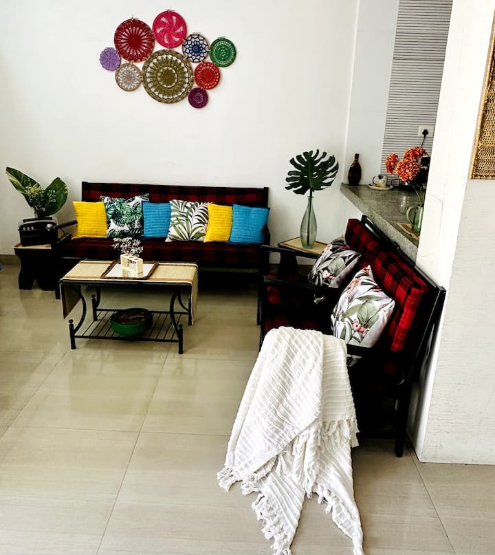 2bhk Kadbi Chowk Fully Equipped In Heart Of City - 나구푸르
