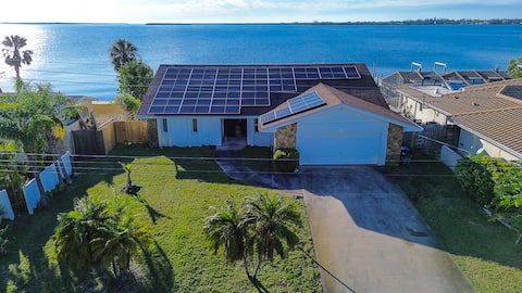 Waterfront 4BR Home Heated Pool, Private Pier