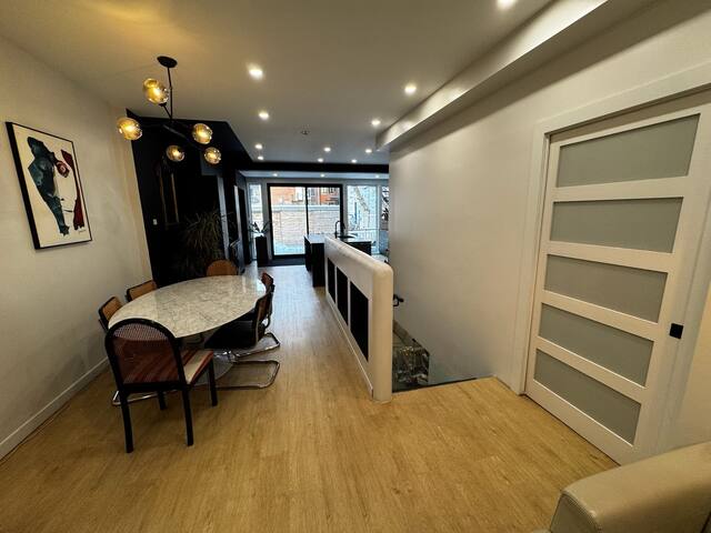 2850 SQFT apt w/ 4BDR-3BATH @Heart Little Italy gallery image 3