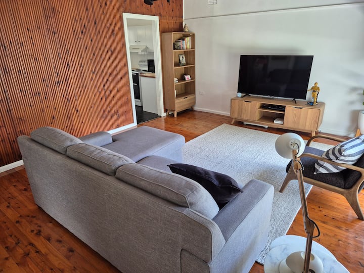 Long Jetty Coastal Charm | Walk To Beach & Lake. - Bateau Bay