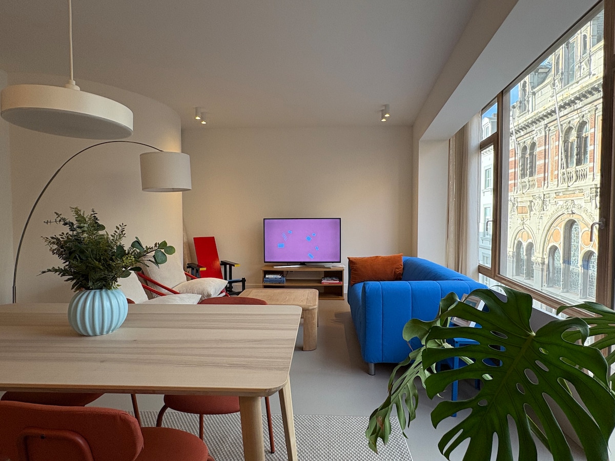 Top performing Airbnb: Cheerful apartment in the heart of Hasselt in Hasselt