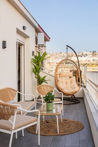 Mirror Luxury Central Penthouse by BiNoBi! gallery image 3