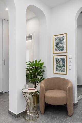 Mirror Luxury Central Penthouse by BiNoBi! gallery image 5