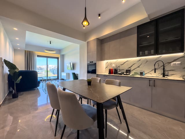 Villa 8 Family Suite – 2 bedrooms and big balcony gallery image 2