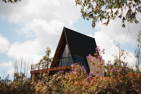 Cabin in the midst of nature in Serra da Canastra