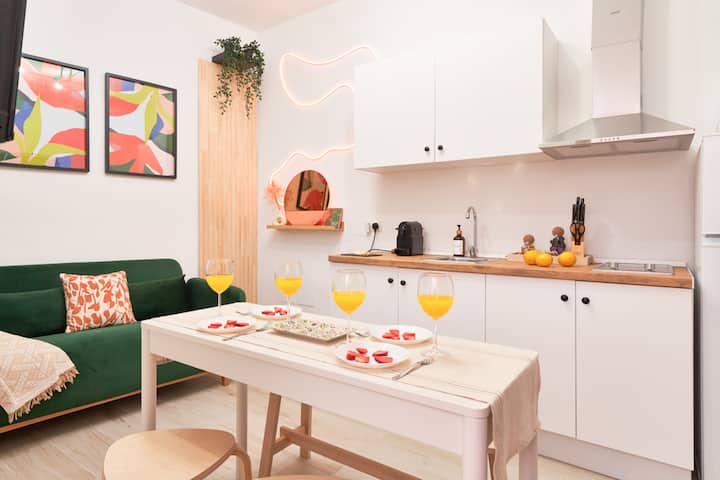 Modern Flat With Andalusian Patio, 5 Min To Center - 말라가