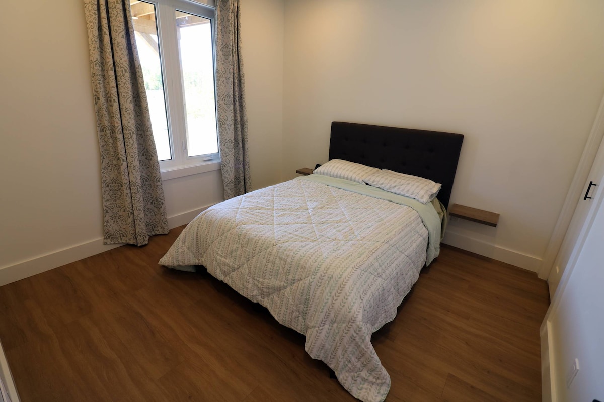 Ორადგილიანი საძინებელი ქვედა სართულზე