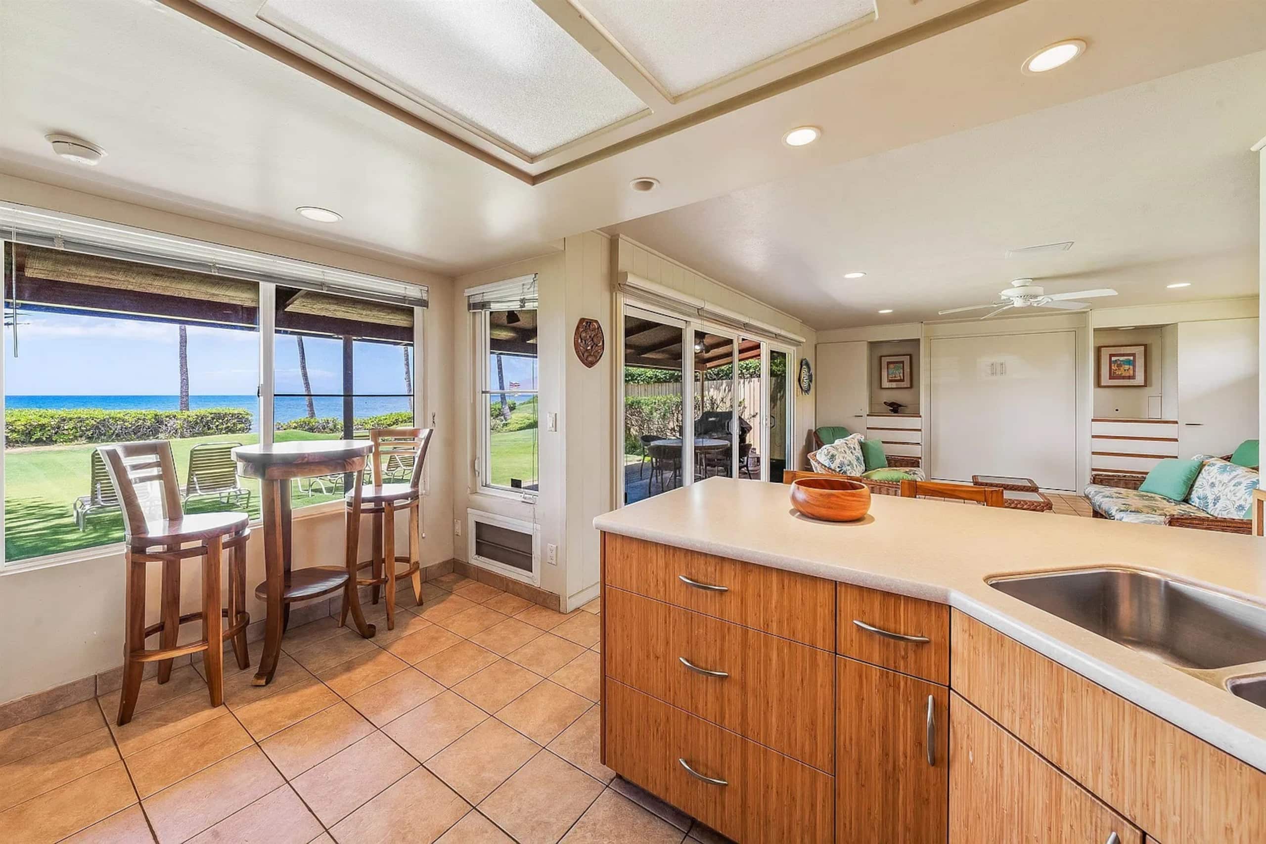 Home in Kihei · ★4.92 · 1 bedroom · 2 beds · 2 baths - Image 8