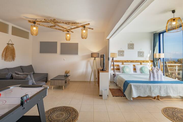 Villa Lira – The Hidden Gem Above the Sea gallery image 5