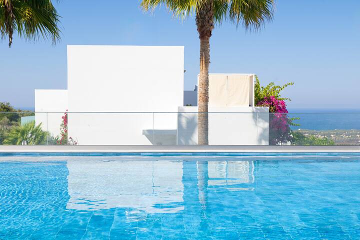 Villa Lira – The Hidden Gem Above the Sea gallery image 4