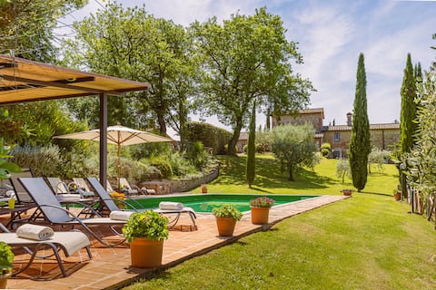 Villa Baiocco heated pool town is walking distance