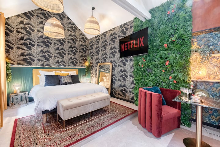 Kitanda 160x200
Godoro la Master Litier
Duvet
Mito 4
Mashuka ya La Compagnie du Blanc
