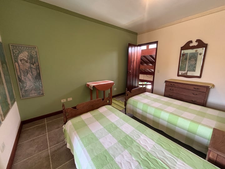 საძინებელი 2